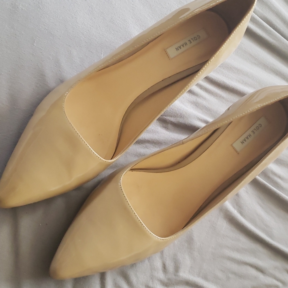 Beige leather heels